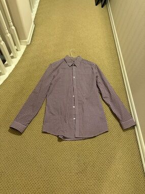 H&M Slim Fit Red Plaid Button Up Formal Work Dress Shirt (Men’s Size Medium)